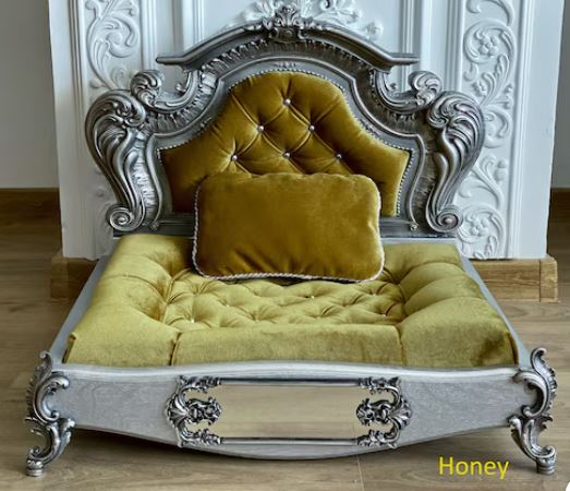 Luxury Baroque Pet Bed in Silver & Blue Violet