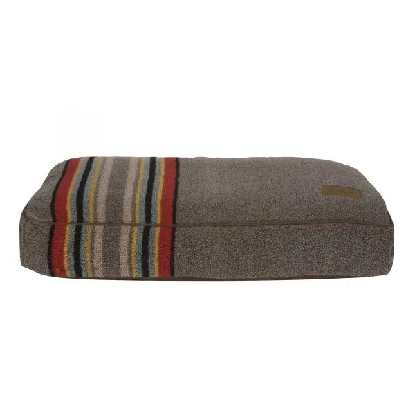 yakima camp pet bed umber