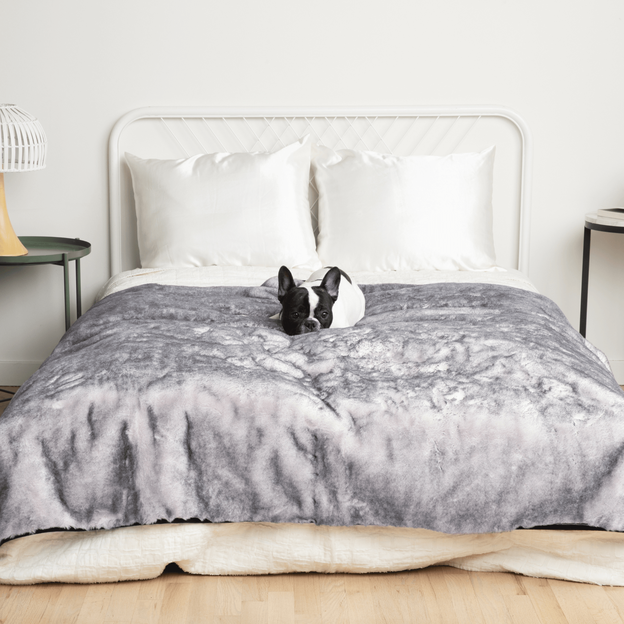 PupProtector Luxe Waterproof Faux Fur Blanket - Ultra Soft Chinchilla