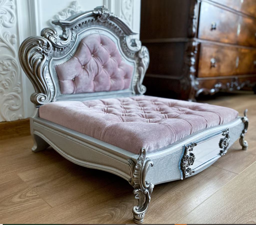 Luxury Baroque Pet Bed in Silver & Baby Pink