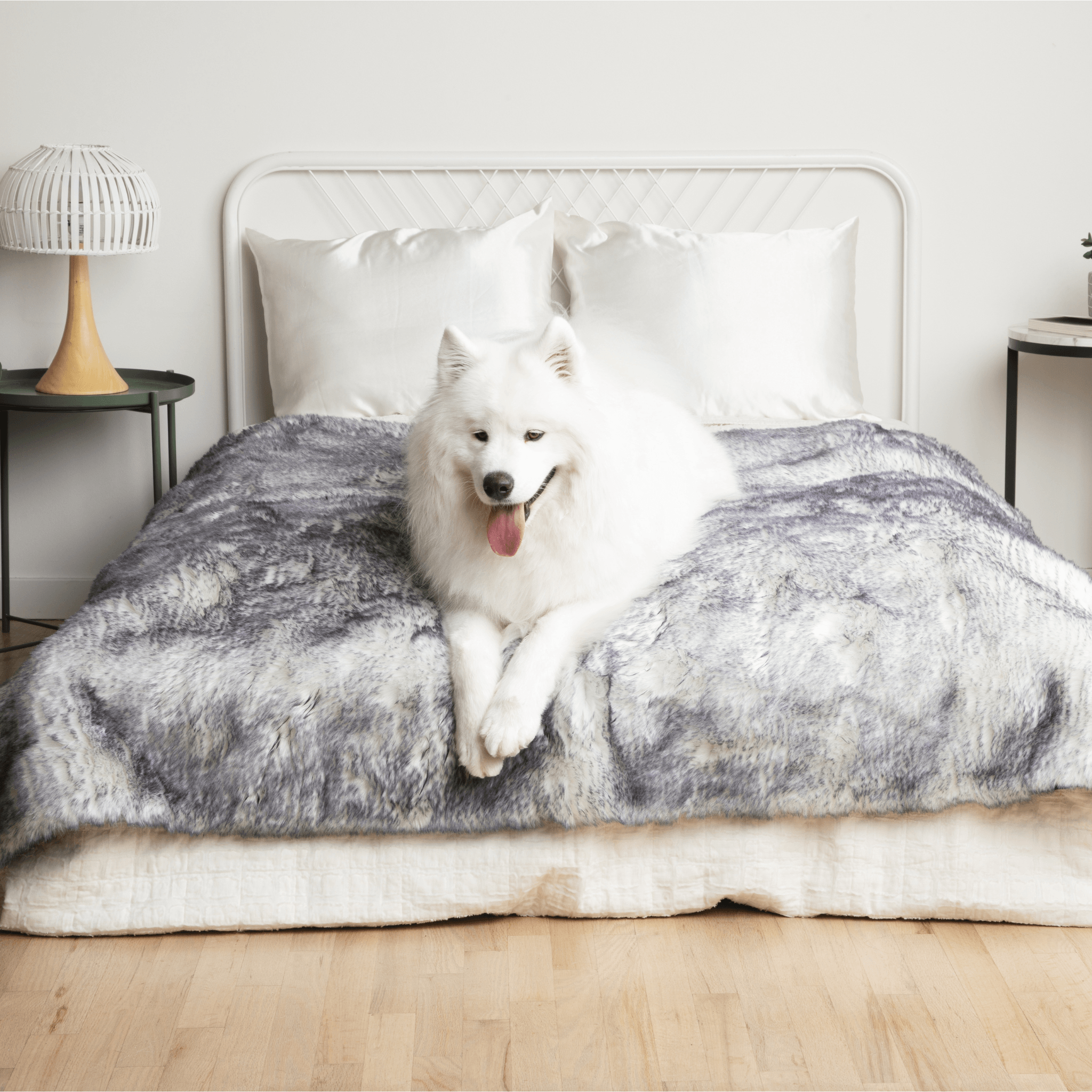 PupProtector Luxe Waterproof Faux Fur Blanket - Ultra Plush Arctic Fox