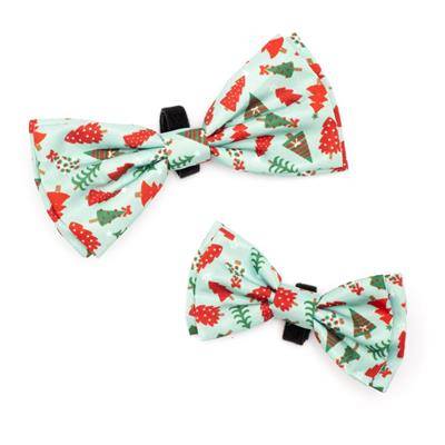 Holiday Trees Bow Tie