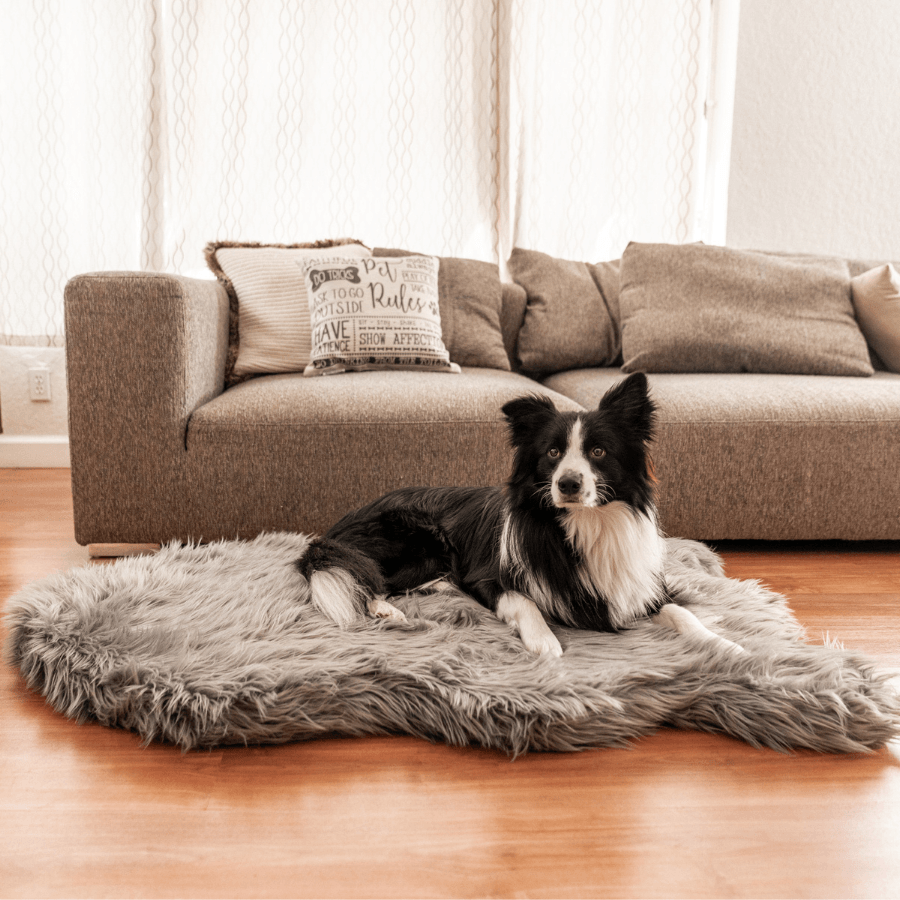 PupRug Faux Fur Orthopedic Dog Bed - Curve Charcoal Grey