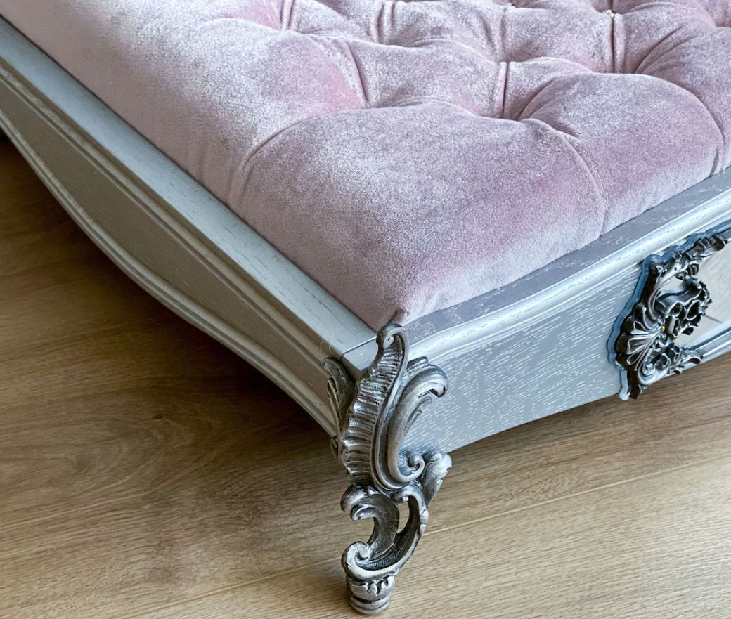 Luxury Baroque Pet Bed in Silver & Baby Pink