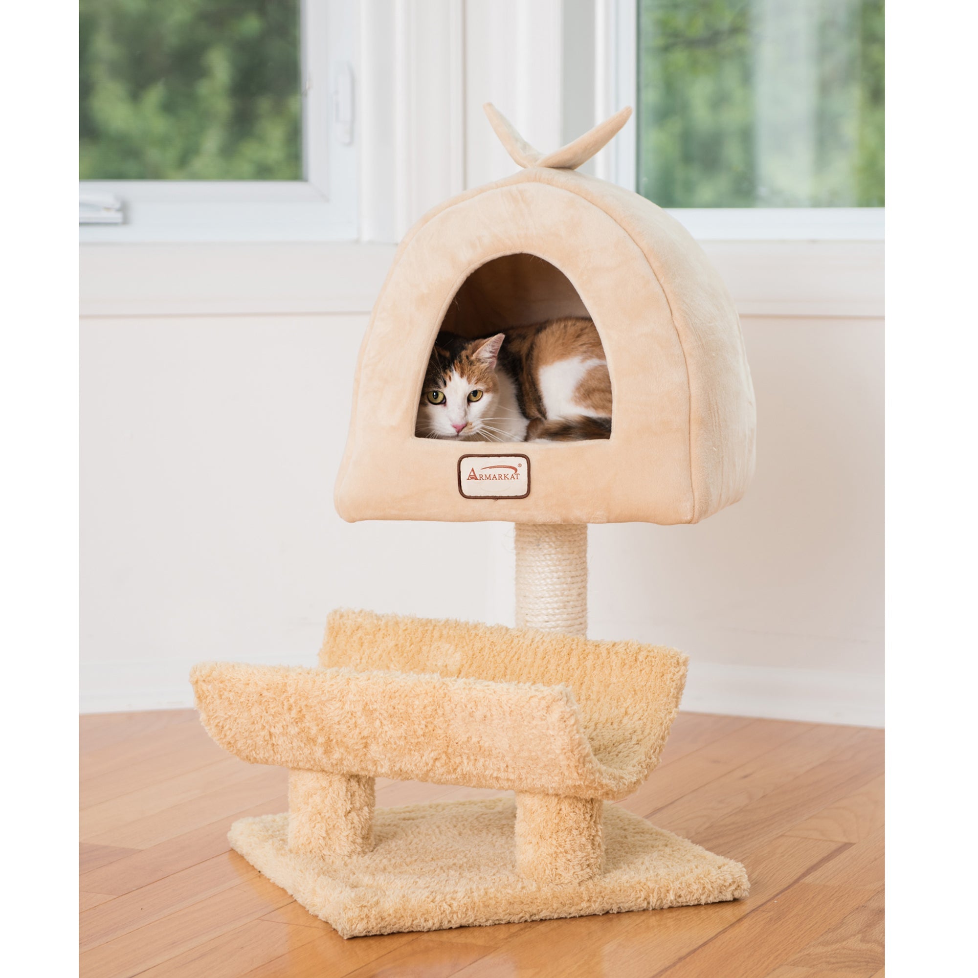 Armarkat X3007 Cat Condo, Cat Scratching Post With Plush Condo, Cuddle