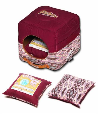 Touchdog 70S Vintage-Tribal Throwback Convertible And Reversible Squared 2-In-1 Collapsible Dog House Bed Sangria Pink