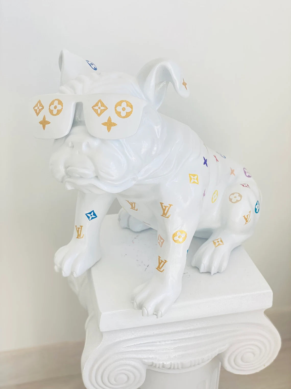 Designer Luxury Design Bulldog in White