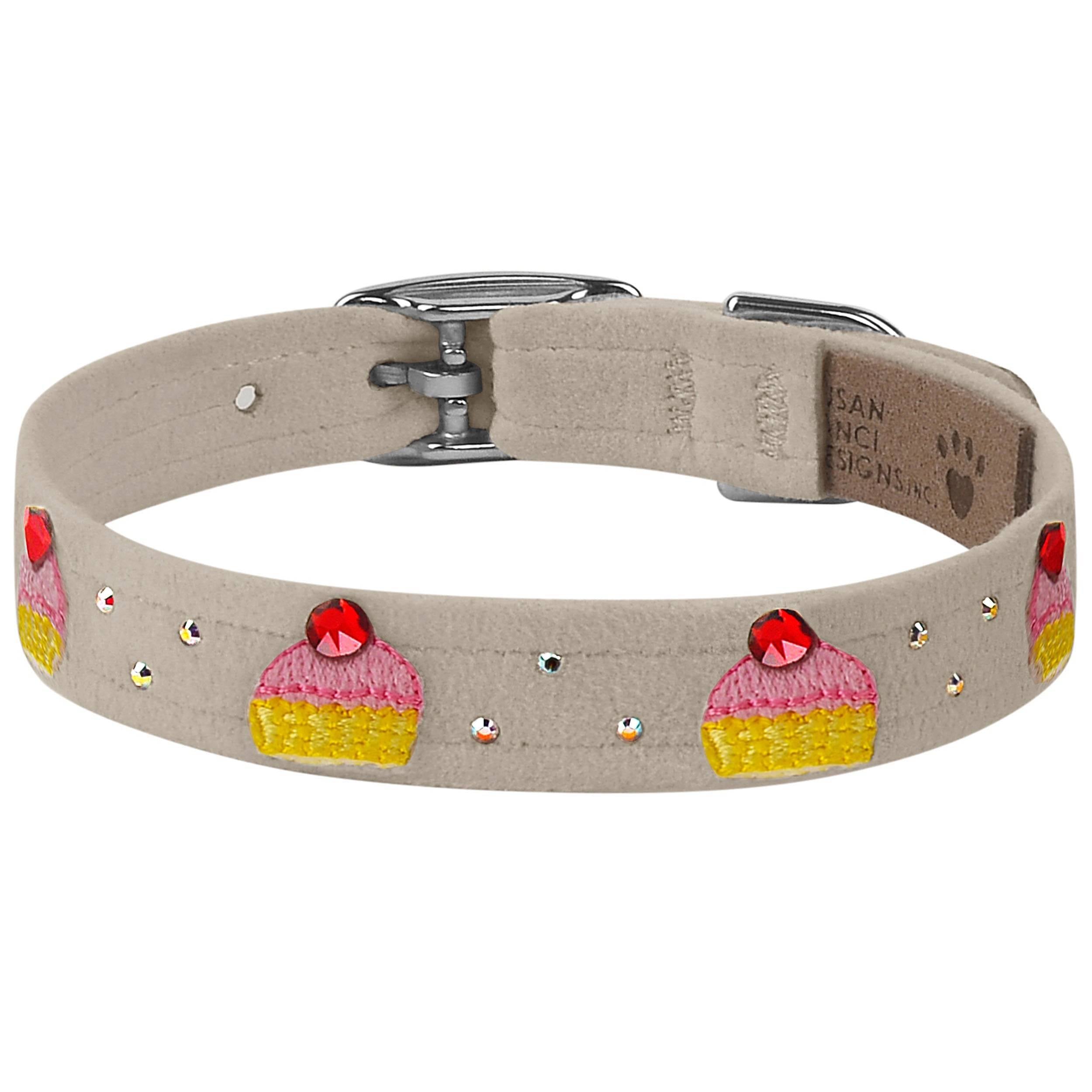 Embroidered Cupcake Collar Doe