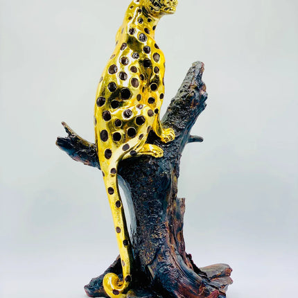 Luxurious Leopard Statue