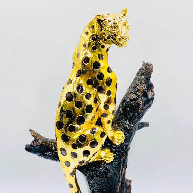 Luxurious Leopard Statue