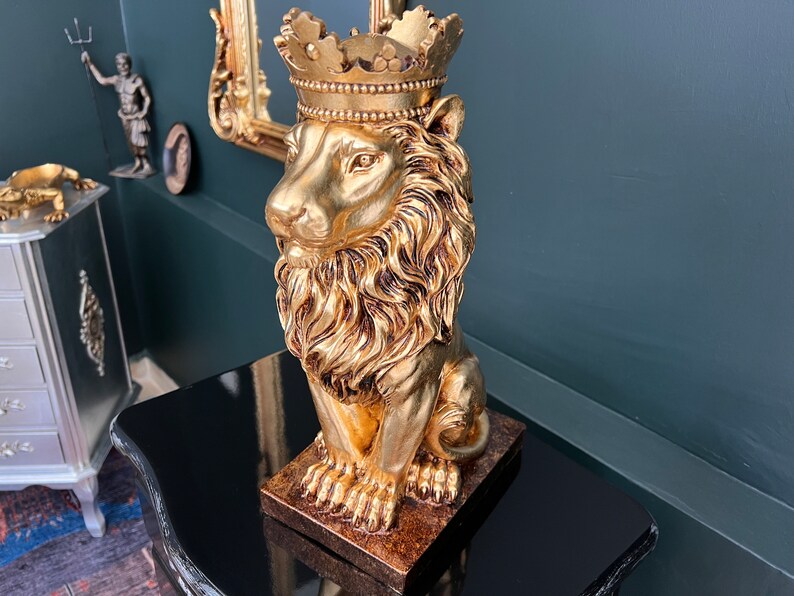 The Luxury Lion King Statue HT Animal Supply