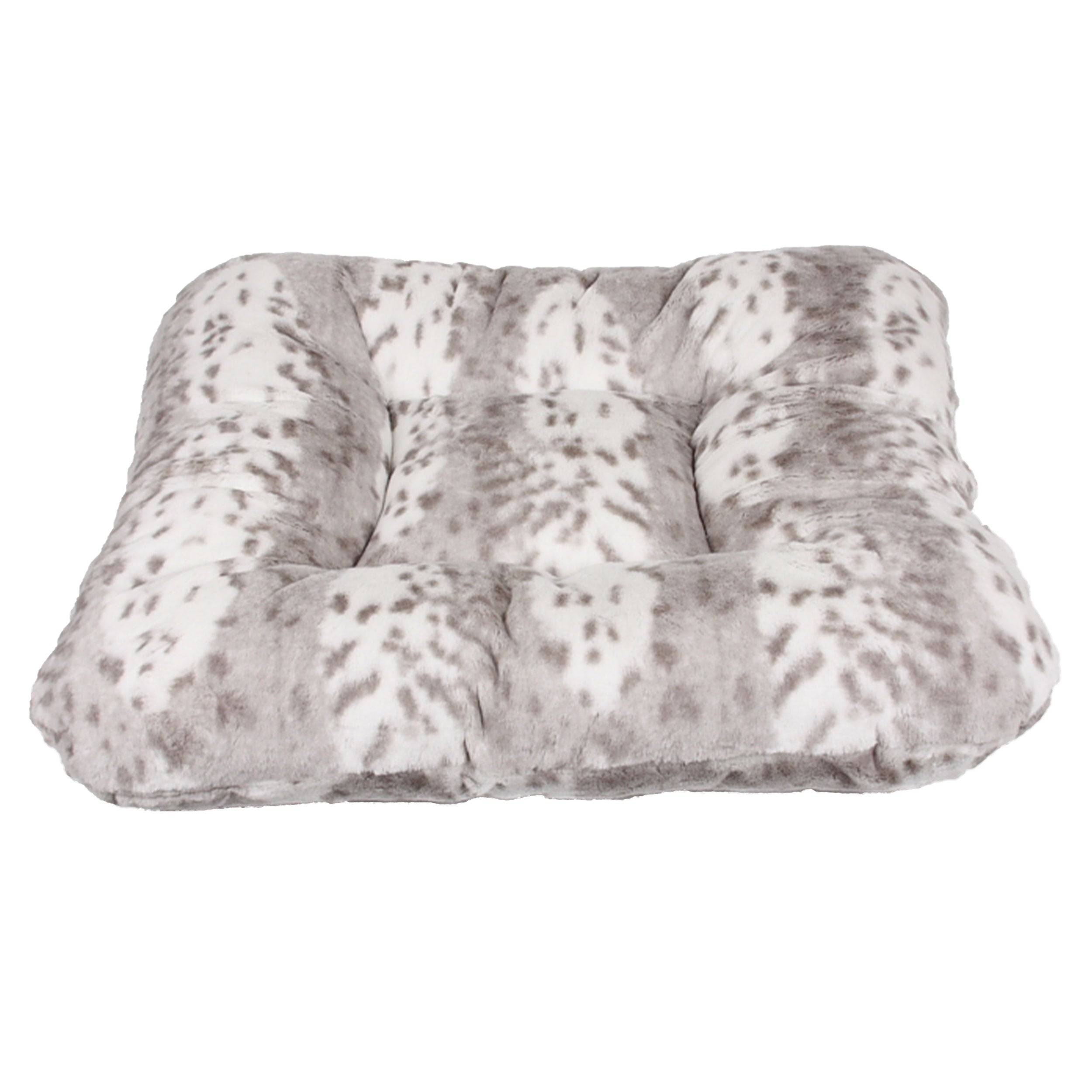 Soft Platinum Snow Leopard Square Bed 1 Soft Platinum Snow Leopard