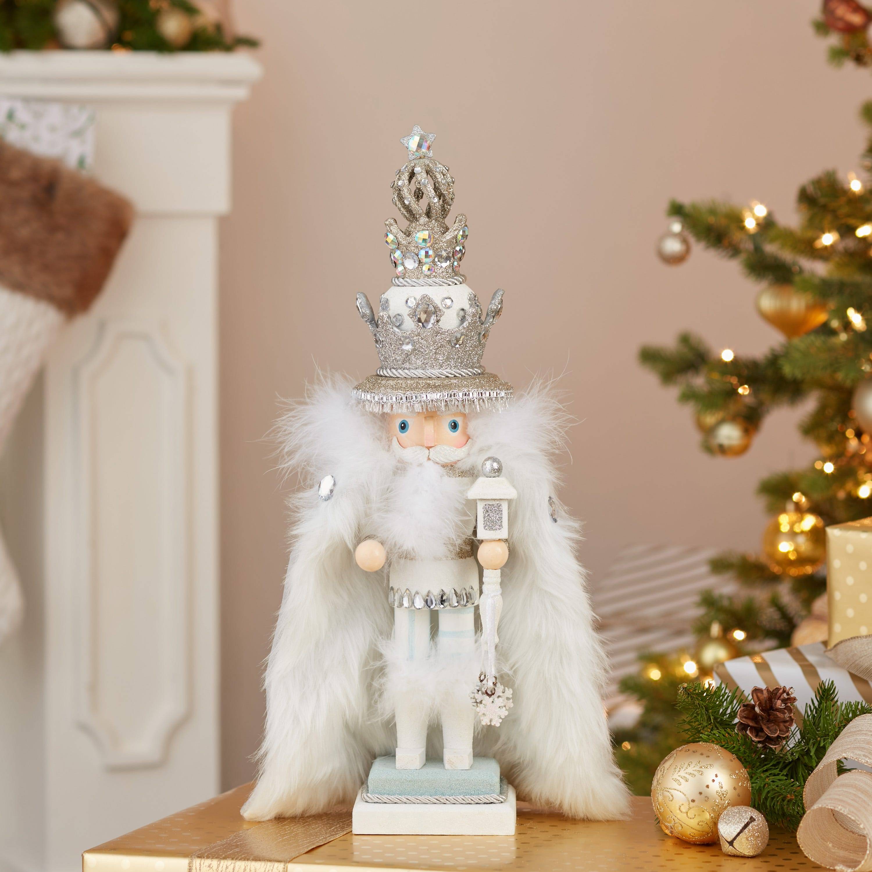 Kurt Adler 18-Inch Hollywood White Fur King Nutcracker