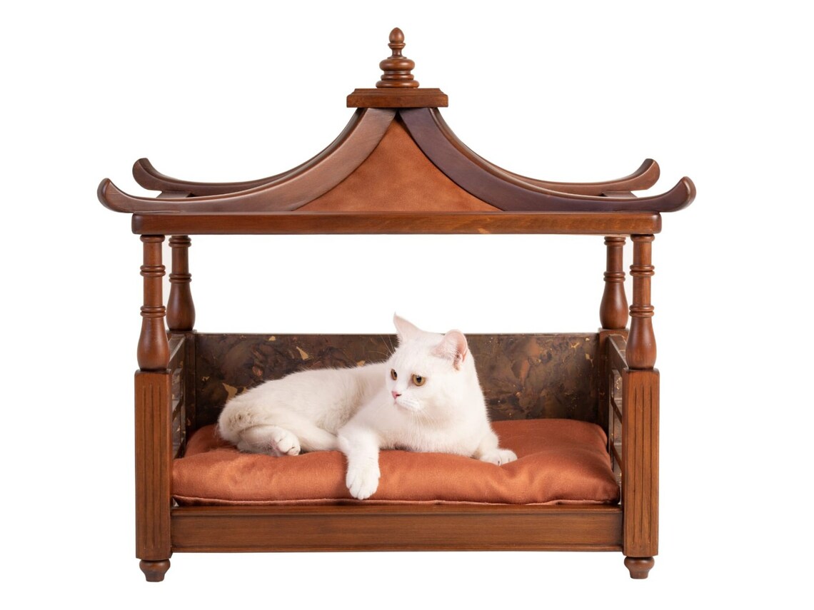 Luxury Japanese Pet Bed Brown