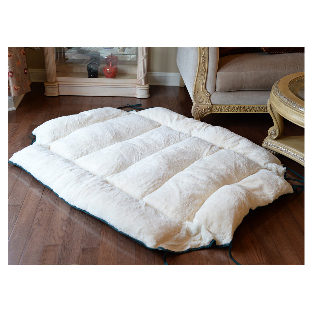 Armarkat Pet Bed & Mat, Luxury soft Dog Cushion, Laurel Green/Ivory, X-Large